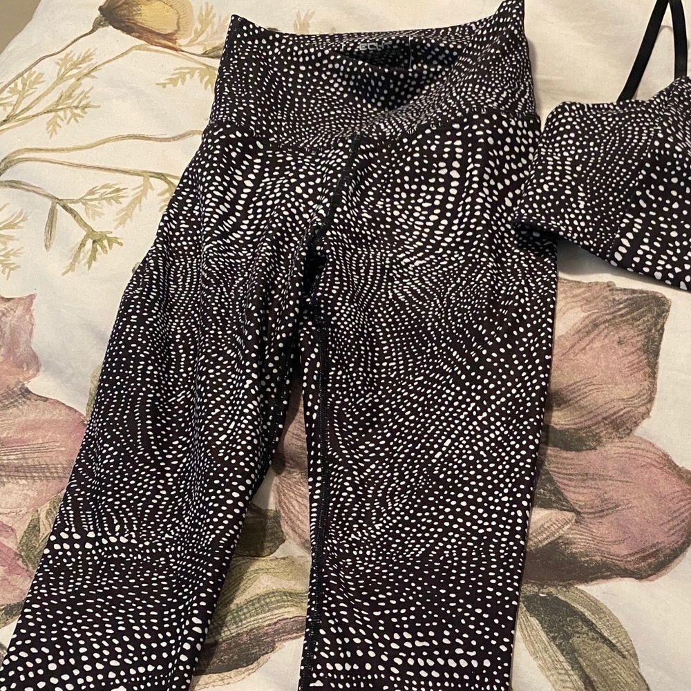 Echt leggings NWT